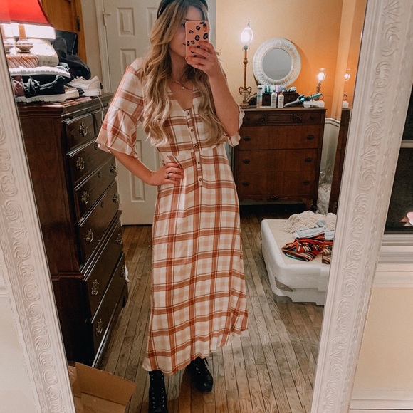 Urban Outfitters Dresses & Skirts - URBAN OUTFITTERS PLAID DRESS